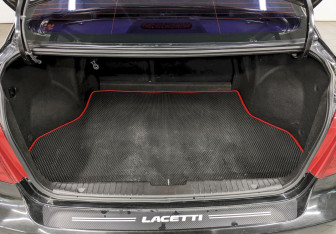 Подержанный автомобиль Chevrolet Lacetti Sedan 2012 года (10 фото)