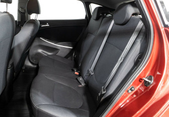 Подержанный автомобиль Hyundai Solaris Hatchback 2012 года (9 фото)