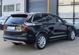 Подержанный автомобиль Volvo XC90 2018 года (5 фото)