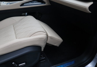 Подержанный автомобиль Geely Monjaro 2025 года (8 фото)