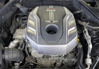 Подержанный автомобиль Genesis G80 2018 года (9 фото)