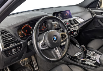 Подержанный автомобиль BMW X4 2020 года (15 фото)