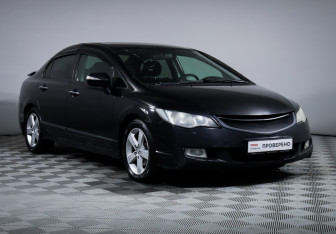 Подержанный автомобиль Honda Civic Sedan 2008 года (3 фото)