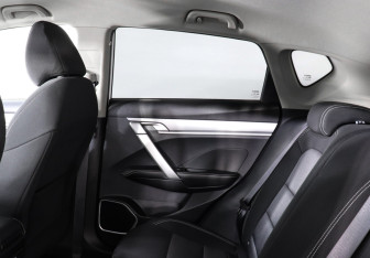 Подержанный автомобиль Geely Coolray 2023 года (12 фото)
