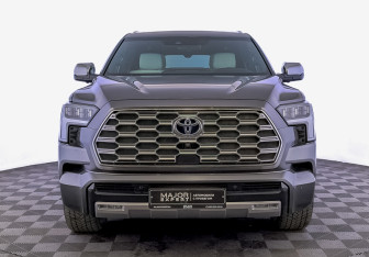 Подержанный автомобиль Toyota Sequoia 2023 года (2 фото)