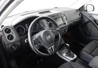 Подержанный автомобиль Volkswagen Tiguan 2015 года (9 фото)