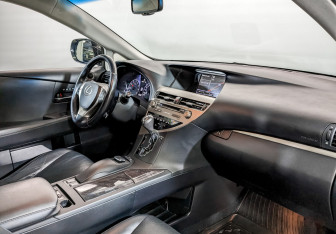Подержанный автомобиль Lexus RX 2015 года (11 фото)