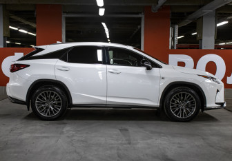 Подержанный автомобиль Lexus RX 2015 года (4 фото)
