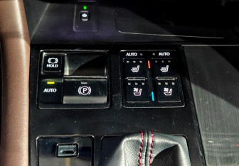 Подержанный автомобиль Lexus RX 2019 года (16 фото)