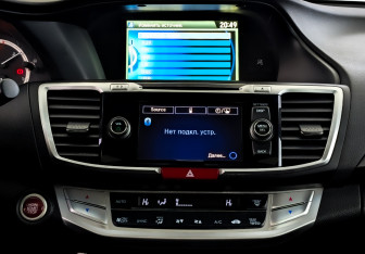 Подержанный автомобиль Honda Accord Sedan 2013 года (15 фото)