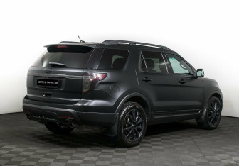 Подержанный автомобиль Ford Explorer 2012 года (5 фото)