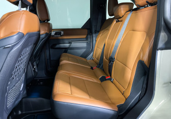 Подержанный автомобиль Ford Bronco 2024 года (10 фото)