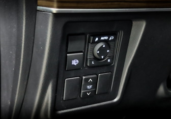 Подержанный автомобиль Toyota Land Cruiser Prado 2019 года (28 фото)