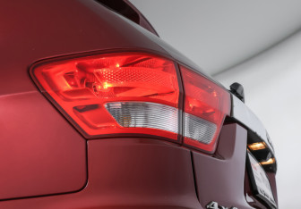 Подержанный автомобиль Jeep Grand Cherokee 2013 года (21 фото)