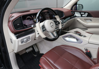 Подержанный автомобиль Mercedes-Benz Maybach GLS 2023 года (17 фото)
