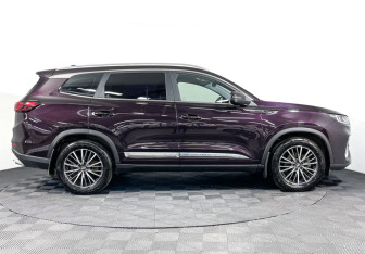 Подержанный автомобиль Chery Tiggo 8 Pro 2023 года (4 фото)