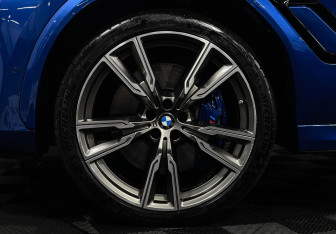 Подержанный автомобиль BMW X6 2019 года (7 фото)