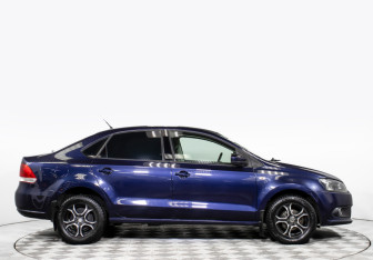 Подержанный автомобиль Volkswagen Polo Sedan 2011 года (4 фото)