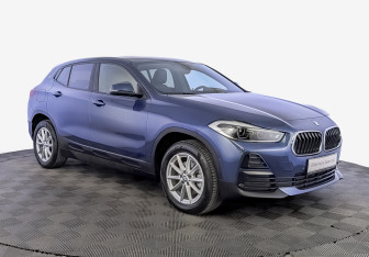 Подержанный автомобиль BMW X2 2022 года (3 фото)