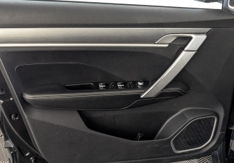 Подержанный автомобиль Geely Coolray 2022 года (19 фото)