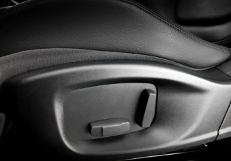 Подержанный автомобиль Jaguar E-Pace 2018 года (21 фото)