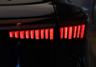 Подержанный автомобиль Omoda C5 2023 года (28 фото)