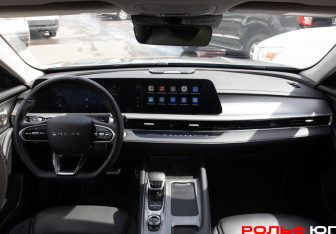 Подержанный автомобиль Chery Arrizo 8 2023 года (11 фото)
