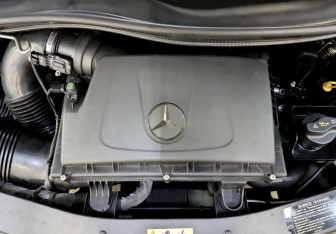 Подержанный автомобиль Mercedes-Benz Vito 2021 года (9 фото)