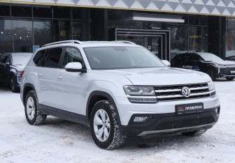 Подержанный автомобиль Volkswagen Teramont 2018 года (3 фото)