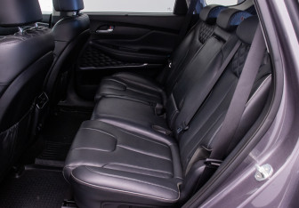 Подержанный автомобиль Hyundai Santa Fe 2021 года (11 фото)