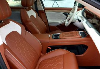 Подержанный автомобиль Voyah Free 2024 года (25 фото)