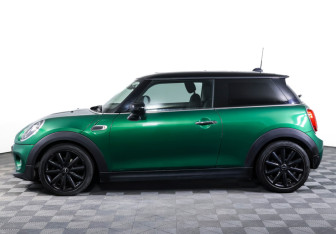 Подержанный автомобиль MINI Hatch 2019 года (8 фото)