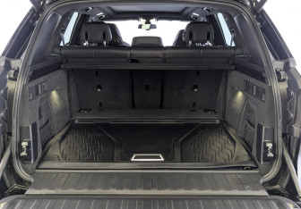Подержанный автомобиль BMW X5 M 2020 года (10 фото)
