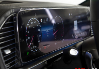 Подержанный автомобиль Mercedes-Benz GLE 2025 года (20 фото)