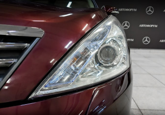 Подержанный автомобиль Nissan Teana 2013 года (17 фото)