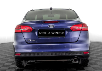 Подержанный автомобиль Ford Focus Sedan 2019 года (6 фото)