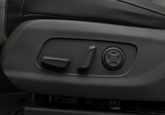 Подержанный автомобиль Kia Carnival 2021 года (28 фото)