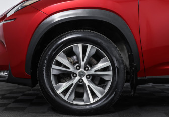 Подержанный автомобиль Lexus NX 2016 года (25 фото)