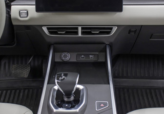 Подержанный автомобиль Jetour Dashing 2023 года (13 фото)