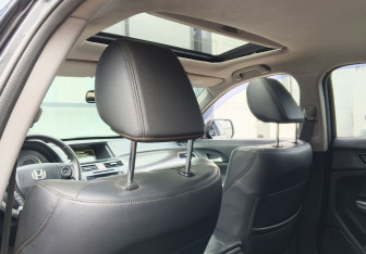 Подержанный автомобиль Honda Crosstour 2014 года (14 фото)