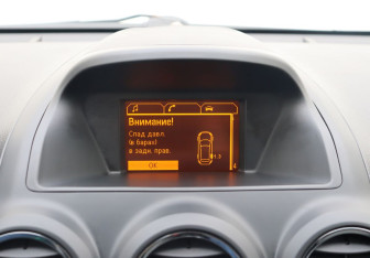 Подержанный автомобиль Opel Antara 2015 года (17 фото)