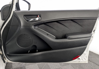 Подержанный автомобиль Kia Cerato Sedan 2018 года (24 фото)