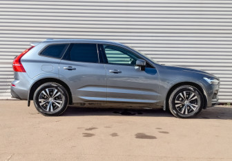 Подержанный автомобиль Volvo XC60 2021 года (4 фото)