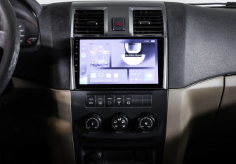 Подержанный автомобиль УАЗ Patriot 2013 года (11 фото)