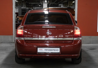 Подержанный автомобиль Opel Vectra Sedan 2006 года (6 фото)