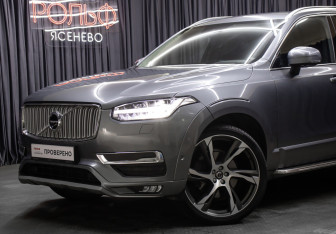 Подержанный автомобиль Volvo XC90 2019 года (24 фото)