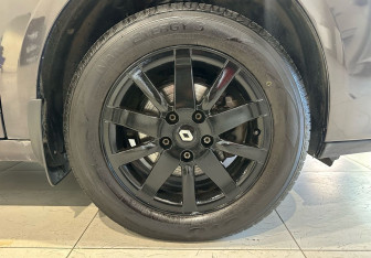 Подержанный автомобиль Renault Fluence 2012 года (18 фото)