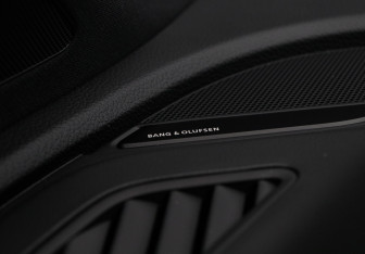 Подержанный автомобиль Audi Q5 2025 года (30 фото)