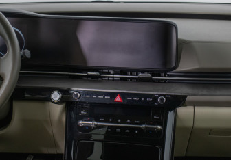 Подержанный автомобиль Kia Carnival 2020 года (15 фото)