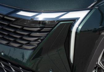 Новый Geely Atlas 2025 (3 фото)